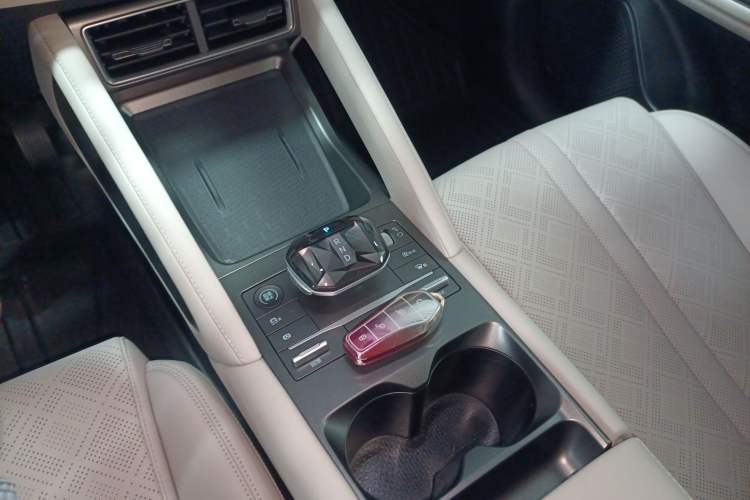 Used BYD Yuan UP 2024 401 km Active Version
