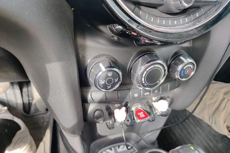 Used MINI 2014 1.5T COOPER Fun
