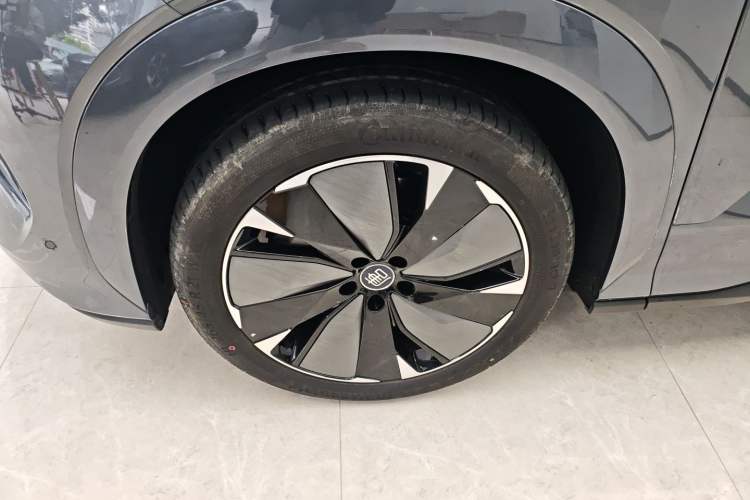 Used BYD Tang L 2025 EV 600KM All-Wheel-Drive LiDAR Flagship Model Exterior 4