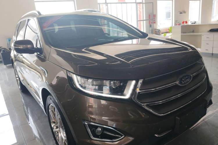 Used Ford Edge 2016 EcoBoost 245 Four-Wheel Drive Titanium Edition 7-Seater
