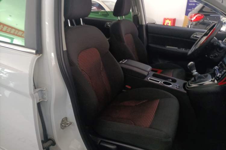 Used Haval H6 2016 Upgraded Model 1.5T Manual Two-Wheel Drive Value Edition