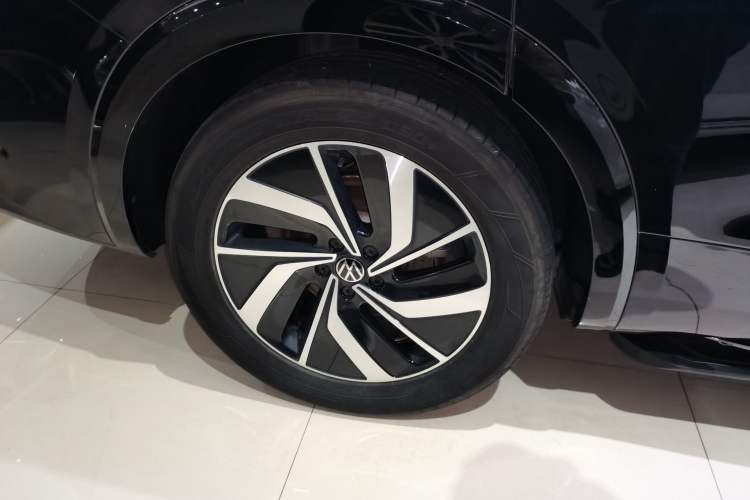 Used Volkswagen Viloran 2024 380TSI Luxury Edition