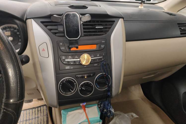 Used Venucia R50 2013 1.6L Manual Fashion Edition