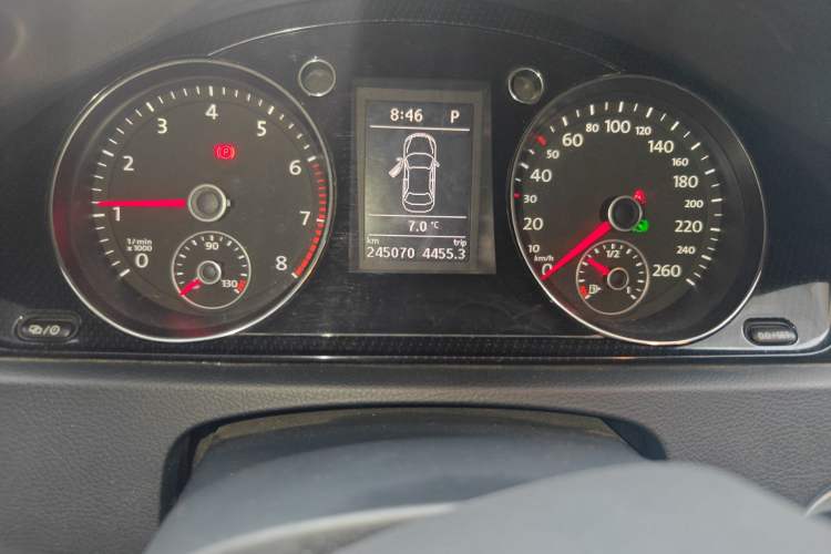 Used Volkswagen Magotan 2013 2.0 TSI Luxury Model
