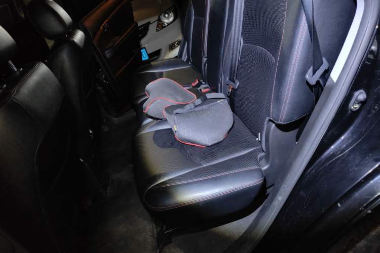 Used BYD S6 2014 2.0L Manual Luxury 7-Seater Left Rear Seat