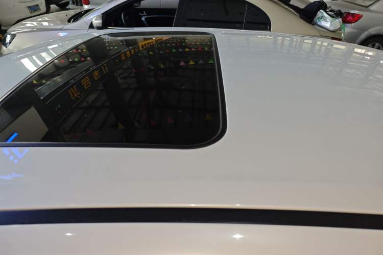 Used Suzuki Kizashi 2011 2.4L Two-Wheel Drive CVT Standard Edition
