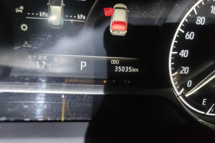 Used Toyota Harrier 2022 2.0L CVT Two-Wheel Drive Luxury Edition