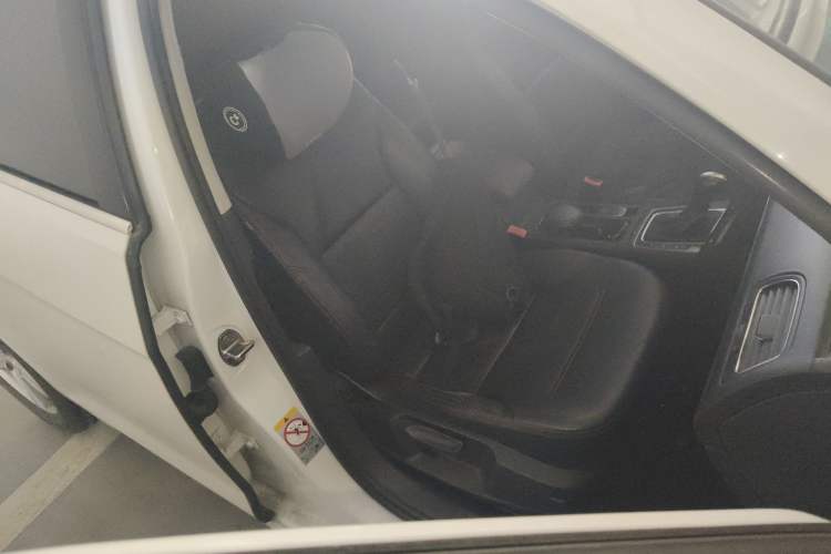 Used Volkswagen Golf 2015 1.6L Automatic Comfort Model
