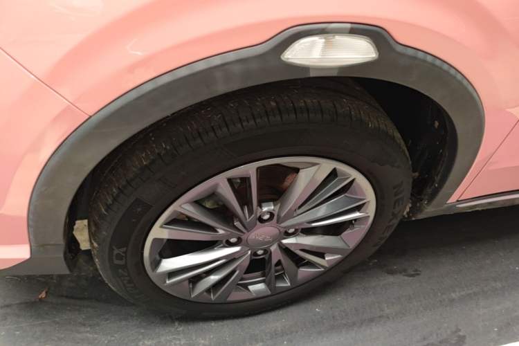 Used NETA V 2021 Witch Edition Left Front Wheel Hub