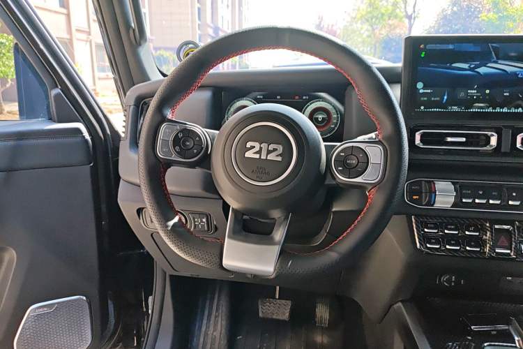 Used 212 T01 2024 2.0T Explorer Steering Wheel