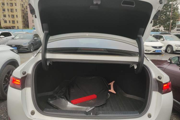 Used XPeng P5 2021 460G+ Trunk