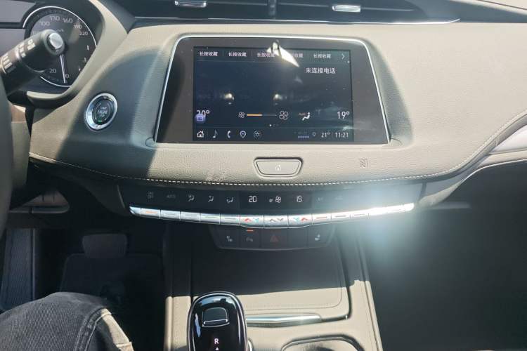 Used Cadillac XT4 2021 28T Two-Wheel Drive Leading Version Audio And AC Panel