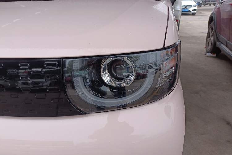 Used Chery QQ Ice Cream 2024 Edition Youth Version 205km Sundae Left Front Headlight