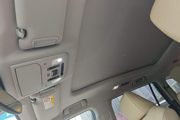 Used Toyota Highlander 2022 Dual-Engine 2.5L Four-Wheel Drive Prestige Version 7 Seats