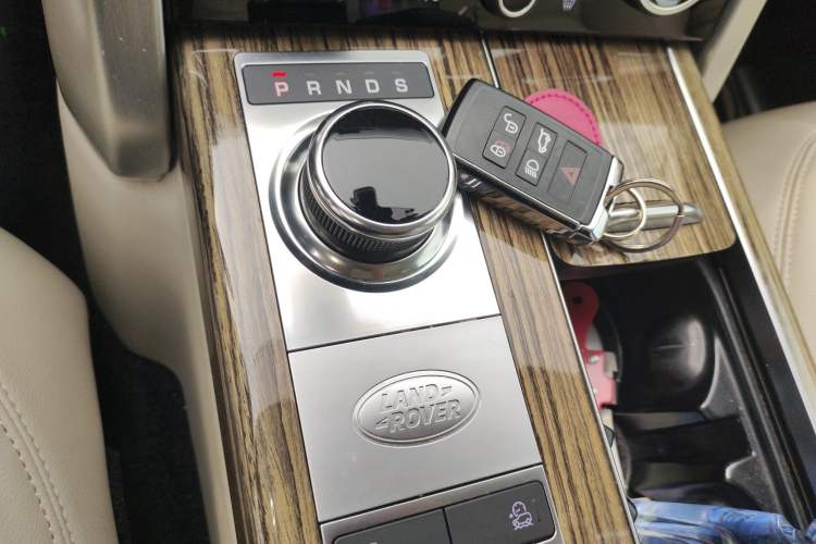 Used Land Rover Range  Gear Lever