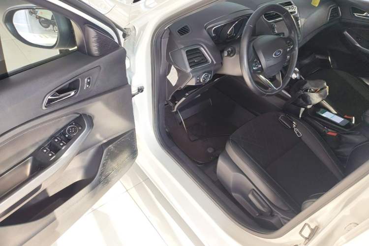 Used Ford Escort 2019 Revised Version 1.5L Automatic Enjoyment Type China VI Standard