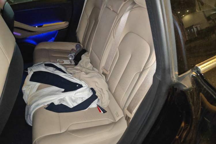 Used Nio ET5T 2023 75 kWh Touring Left Rear Seat