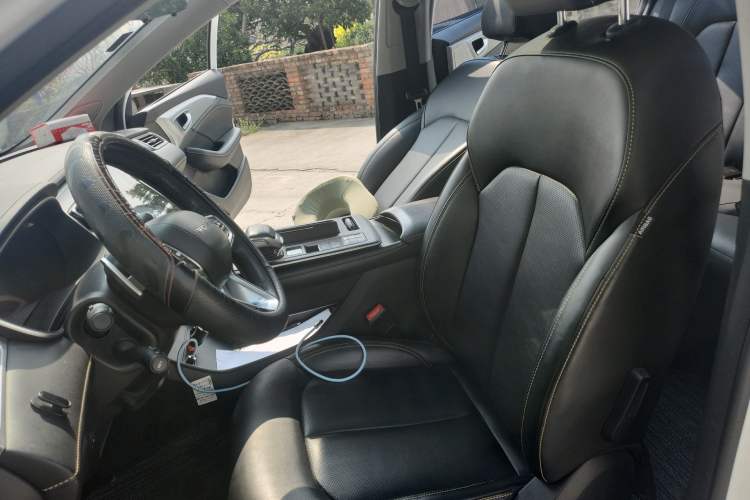 Used Roewe i6 MAX 2020 300TGI Automatic Sporty Cool Edition
