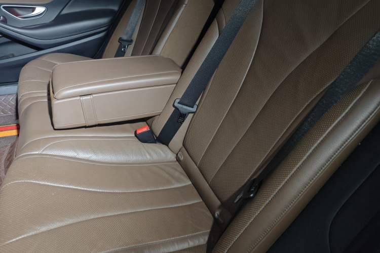 Used Mercedes-Benz S-Class 2014 S 320 L Business Model Left Rear Seat