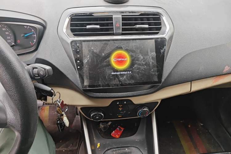 Used Ford Escort 2015 1.5L Manual Comfort Model Audio And AC Panel