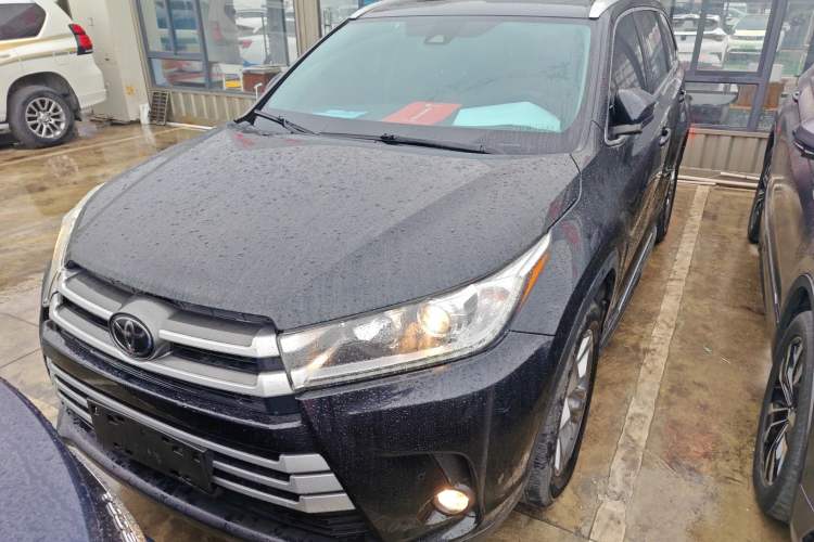 Used Toyota Highlander 2018 2.0T Four-Wheel Drive Luxury Edition 7 Seats China V Emission Standard
