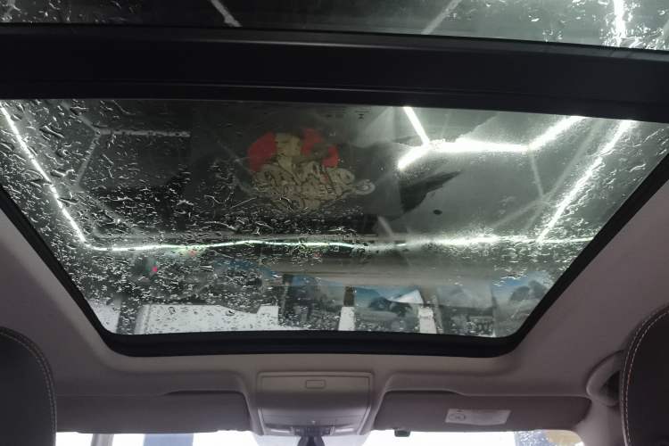 Used Volkswagen Tiguan L 2017 330TSI Automatic Two-Wheel Drive Flagship Edition Headliner