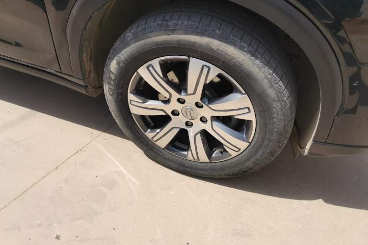 Used GAC Trumpchi GS7 2017 320T Two-Wheel-Drive Luxury Smart Connectivity Model
