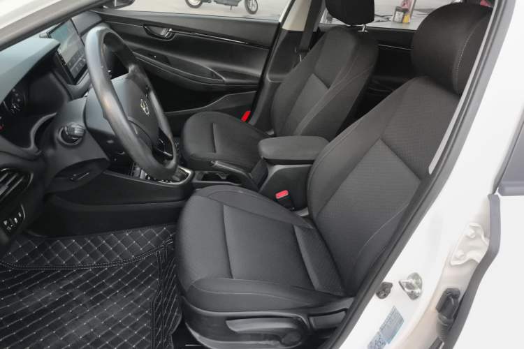 Used Hyundai Celesta 2018 1.6L Automatic GL Enjoyment Version China V Standard