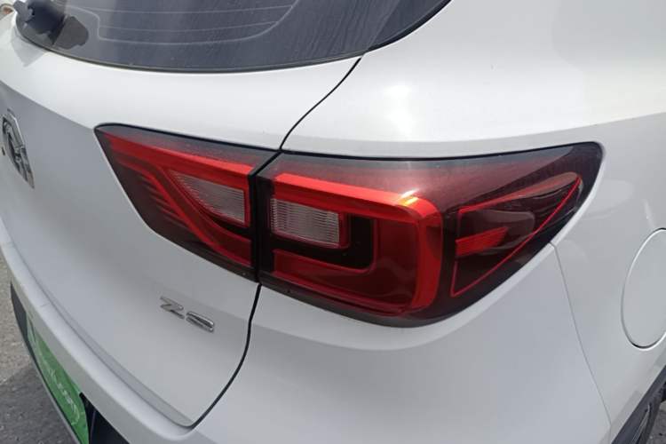 Used MG ZS 2017 1.5L Automatic Luxury Internet Edition
