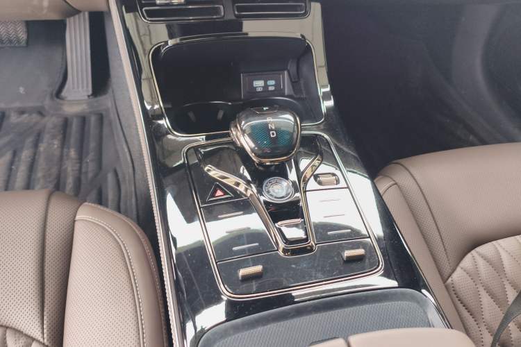 Used BYD Han 2023 EV Champion Edition 605KM Front-Drive Premium Model Gear Lever