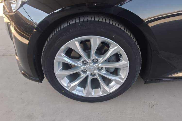 Used Cadillac CT5 2021 28T Luxury Model Exterior 4