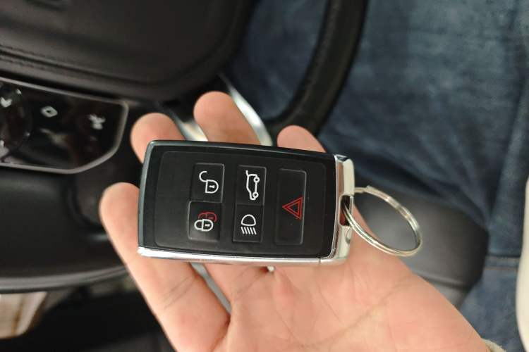 Used Land Rover Range Rover Vogue 2018 3.0T Gasoline HSE Middle East