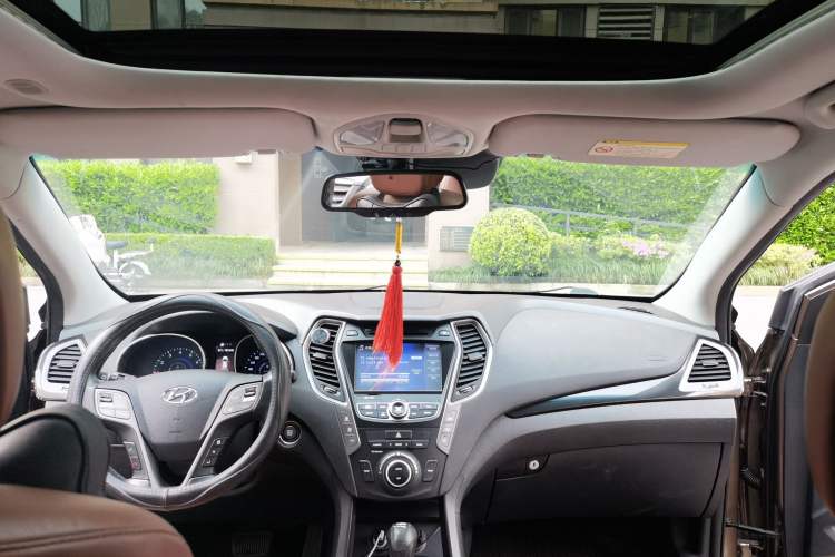 Used Hyundai Santa Fe 2015 2.0T Automatic 4x4 Top-Grade 7-Seater Headliner