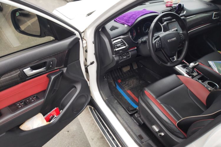 Used Haval H2 2018 Chuanxiang Edition Blue Badge 1.5T Dual-Clutch Two-Wheel Drive ZhiShang Model