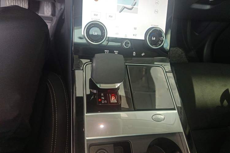 Used Land Rover Range Rover Velar 2021 P250 model
