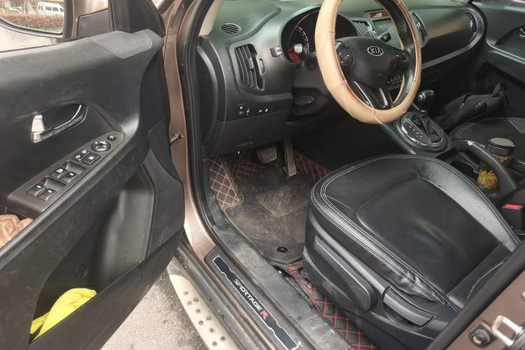 Used Kia Sportage R 2014 2.0L Automatic Two-Wheel Drive DLX
