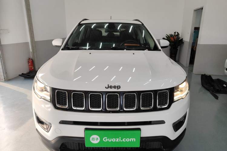 Used Jeep Compass 2017 200T Automatic Family Edition
