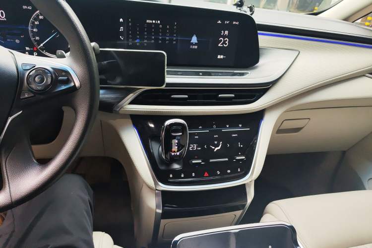 Used Buick GL8 2023 ES Lu Zun Comfort Model
