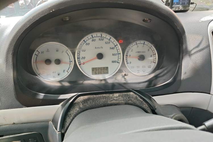 Used Golden Dragon Hiace 

