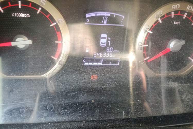 Used FORTHING Lingzhi 2017 M5L 1.6L 9-Seater Comfort Model