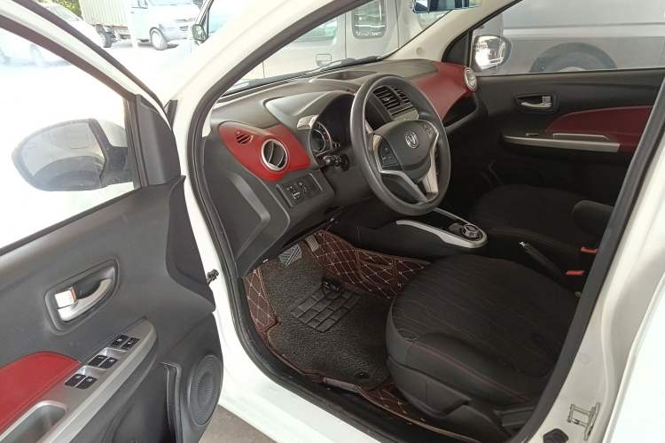 Used CHANGAN Benni 2015 1.4L IMT Prestige Model China V Standard Driver Seat