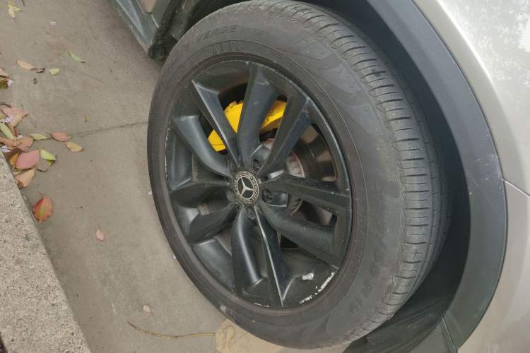 Used Mercedes-Benz GLC 2021 GLC 300 L 4MATIC Dynamic Model Right Front Wheel Hub