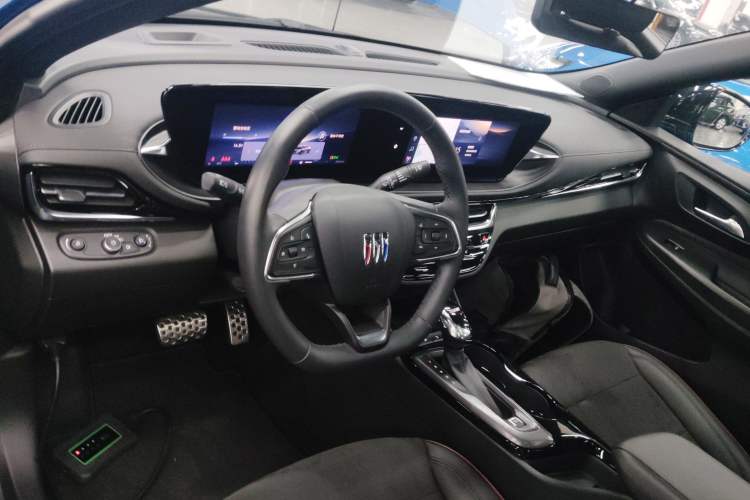 Used Buick Envista 2022 1.5T GS Fuel-Efficient Version Center Console