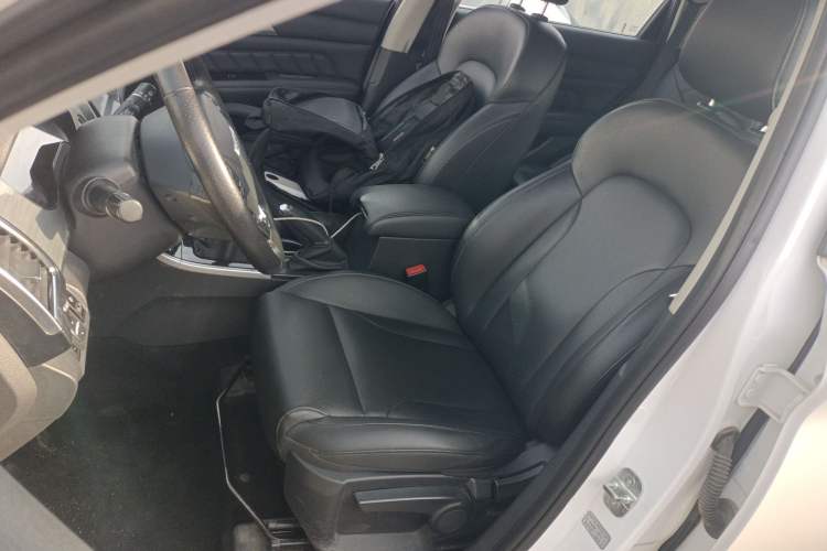 Used Haval H2 2016 Red Label 1.5T Manual Two-Wheel Drive Urban Edition Left Front Seat