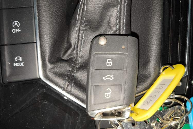 Used Volkswagen Tayron 2023 280TSI Two-Wheel-Drive Luxury Plus Advanced Version Vehicle Key