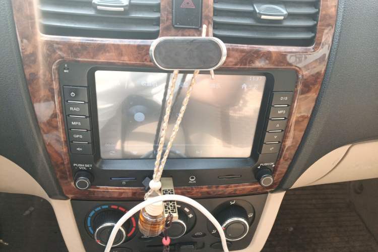 Used Dongfeng Fengon 330 
