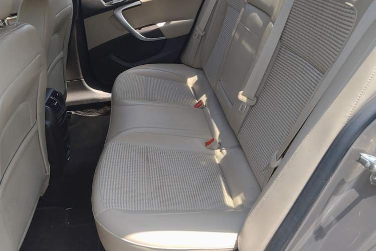 Used Buick Regal 2015 2.0L Leading Fashion Edition

