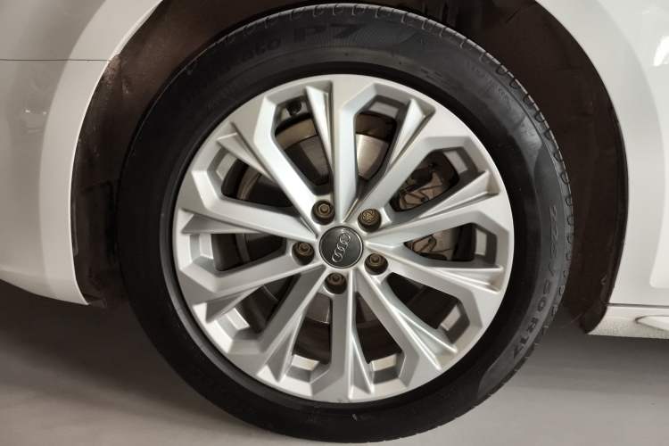 Used Audi A4L 2019 40 TFSI Ambition China VI
