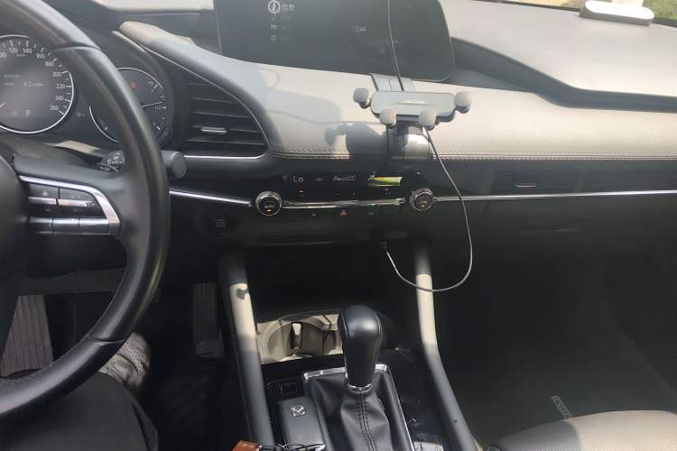 Used Mazda 3 Axela 2023 2.0L Automatic ZhiZhen Edition