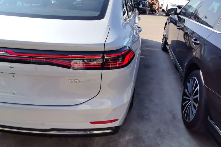 Used Geely Galaxy Galaxy A7 2025 Model EM-i 150km Long-Distance Edition